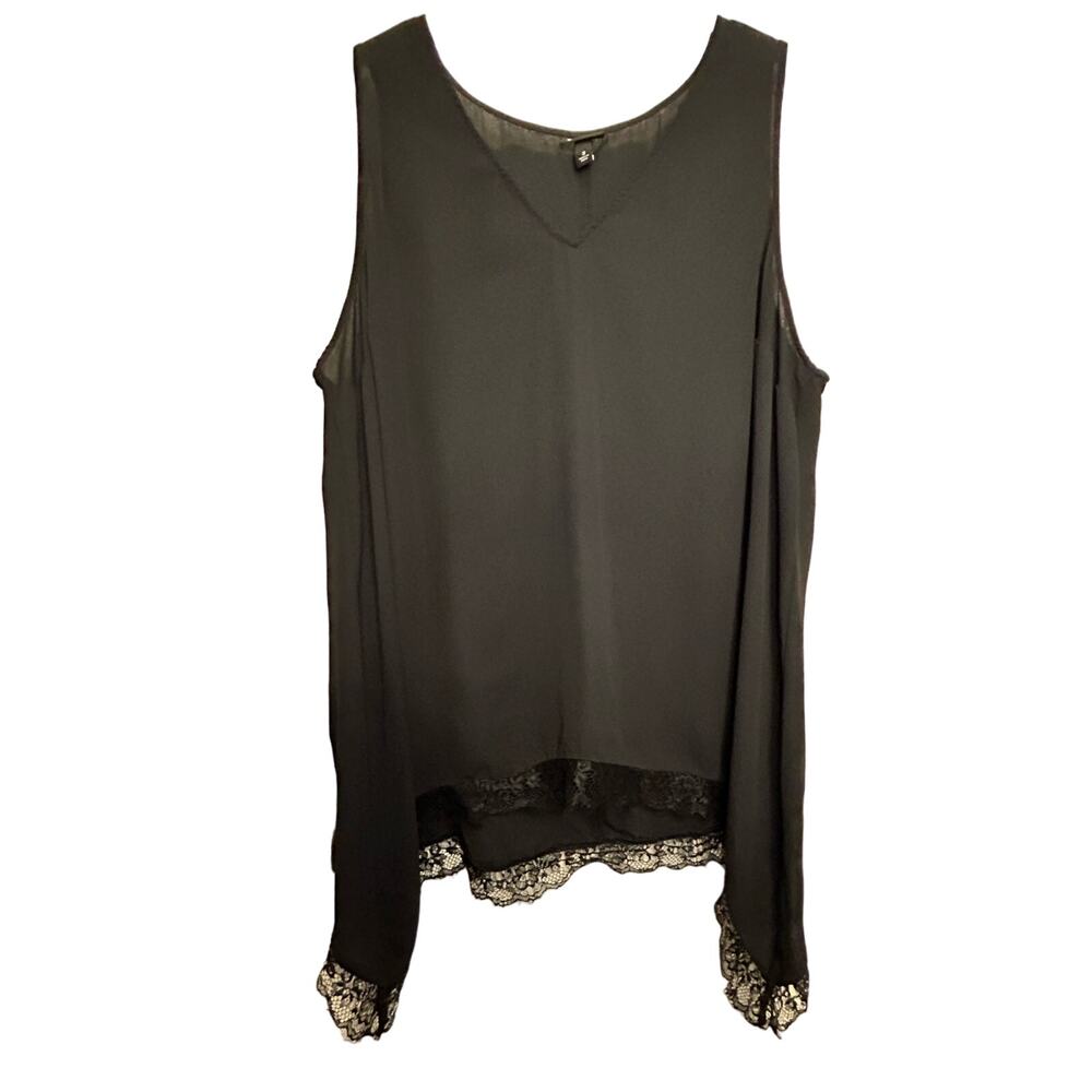 Torrid Classic Black Tank with SharkBite Lace Hem - Size 3